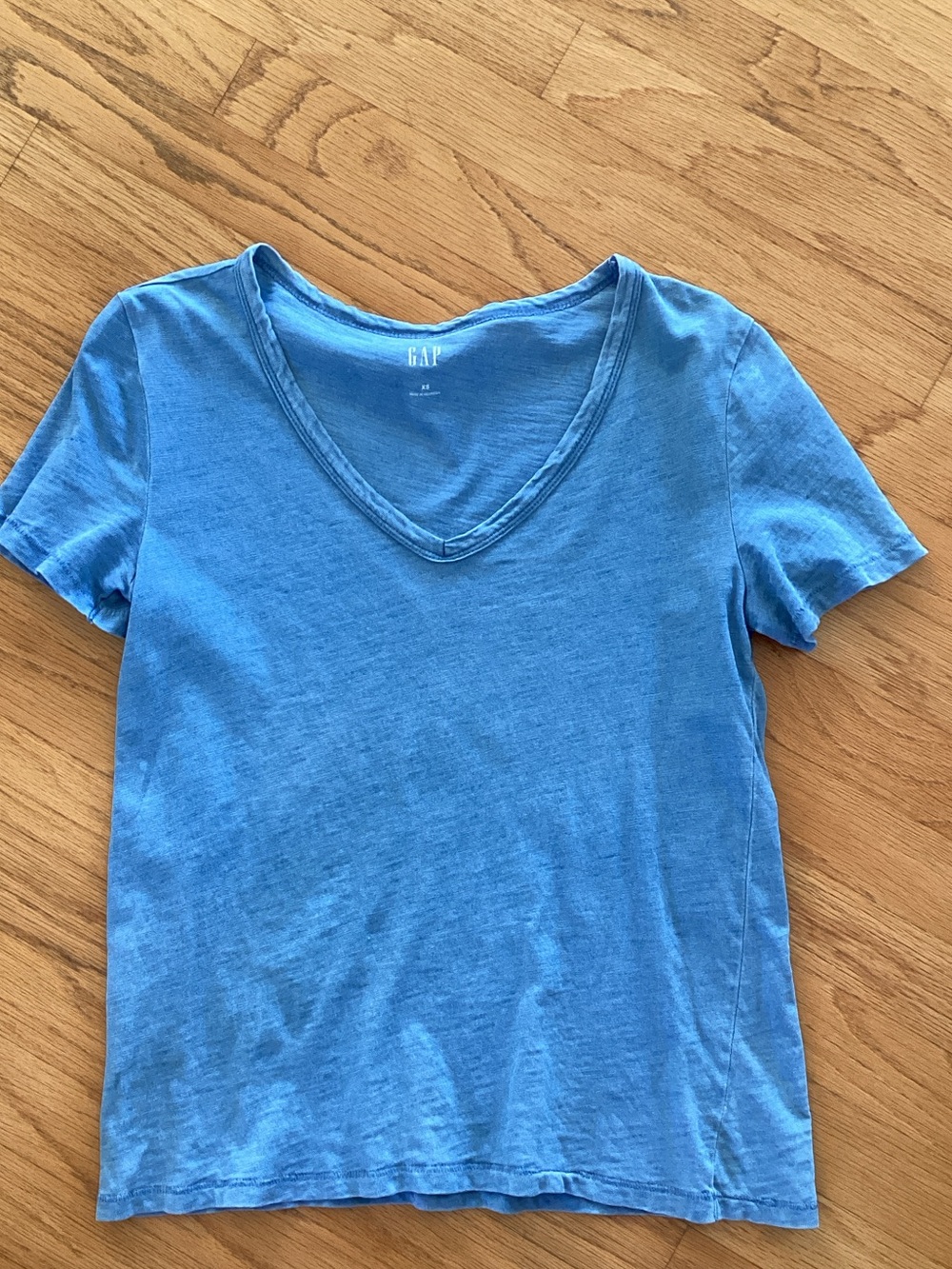 GAP Women's Sky Blue V-Neck Short Sleeve Tee